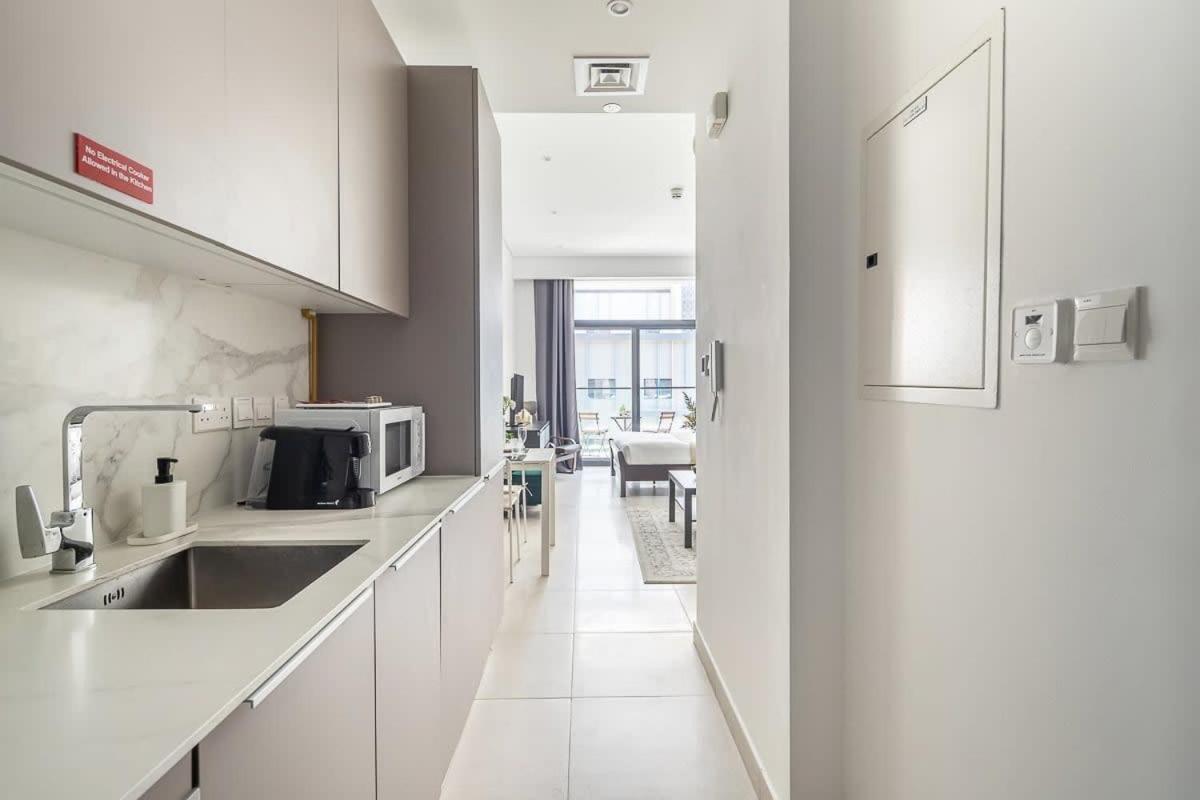Frank Porter - Divine Residences * Dubai