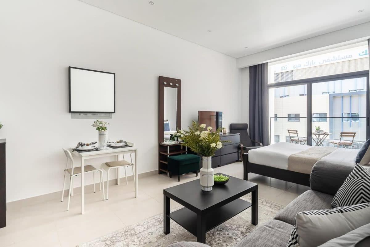 Frank Porter - Divine Residences Apartment Dubai